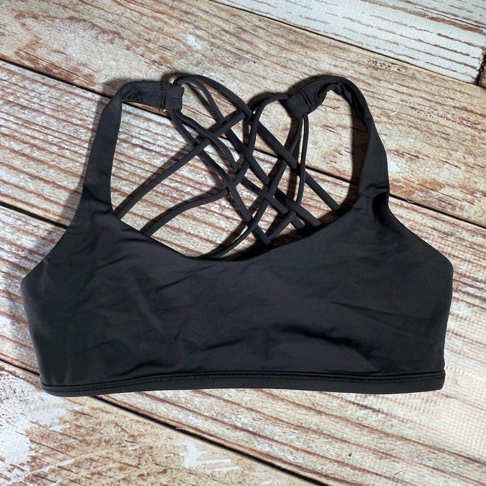 Lululemon Free to be wild sports bra